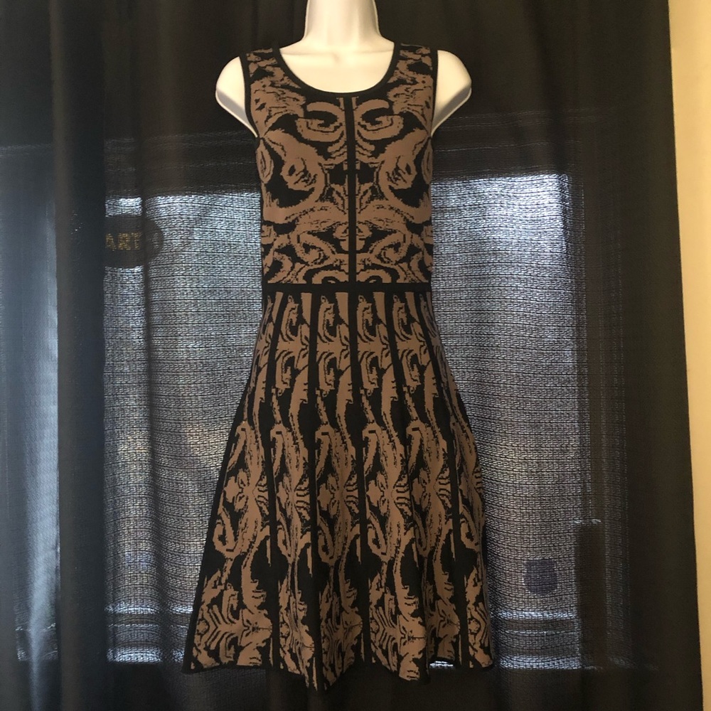 Fitted A-line Dress 🌺🌺